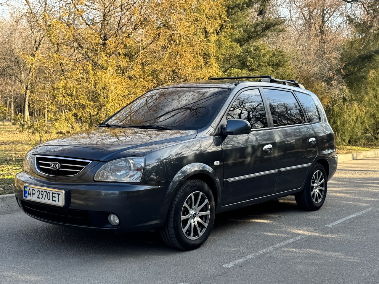 Kia Carens - фото 2