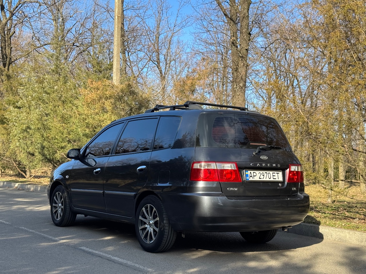 Kia Carens - фото 4