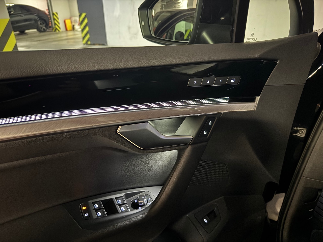 Volkswagen Touareg - фото 11