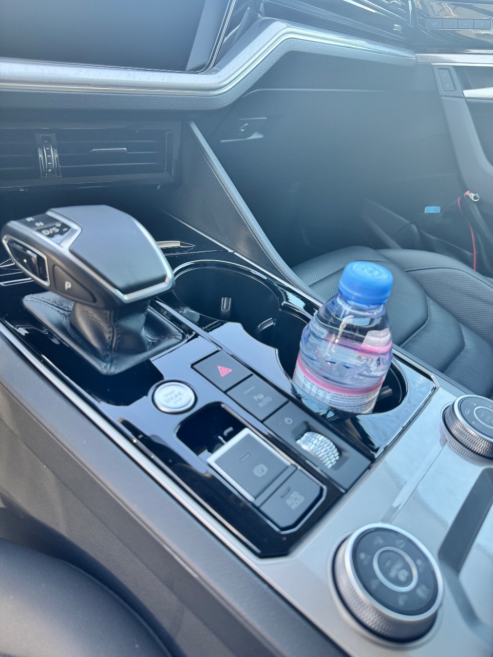 Volkswagen Touareg - фото 19