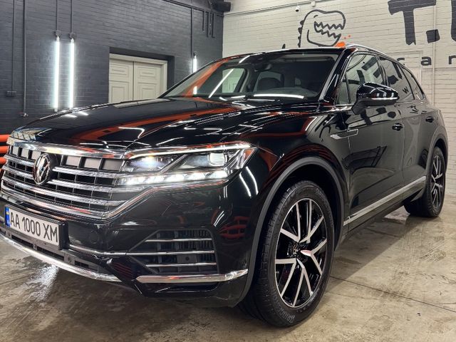Volkswagen Touareg - зображення 1