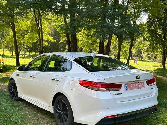 Kia Optima - фото 5