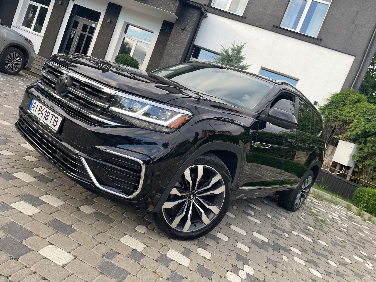 Volkswagen Atlas - фото 1