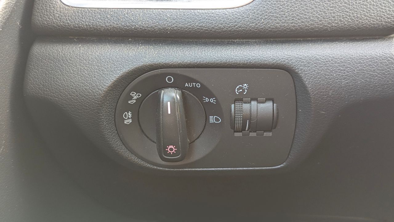 Audi Q3 - фото 17