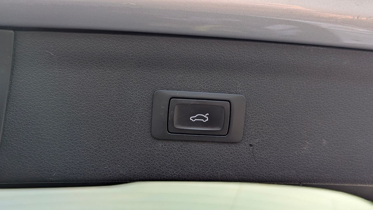 Audi Q3 - фото 6