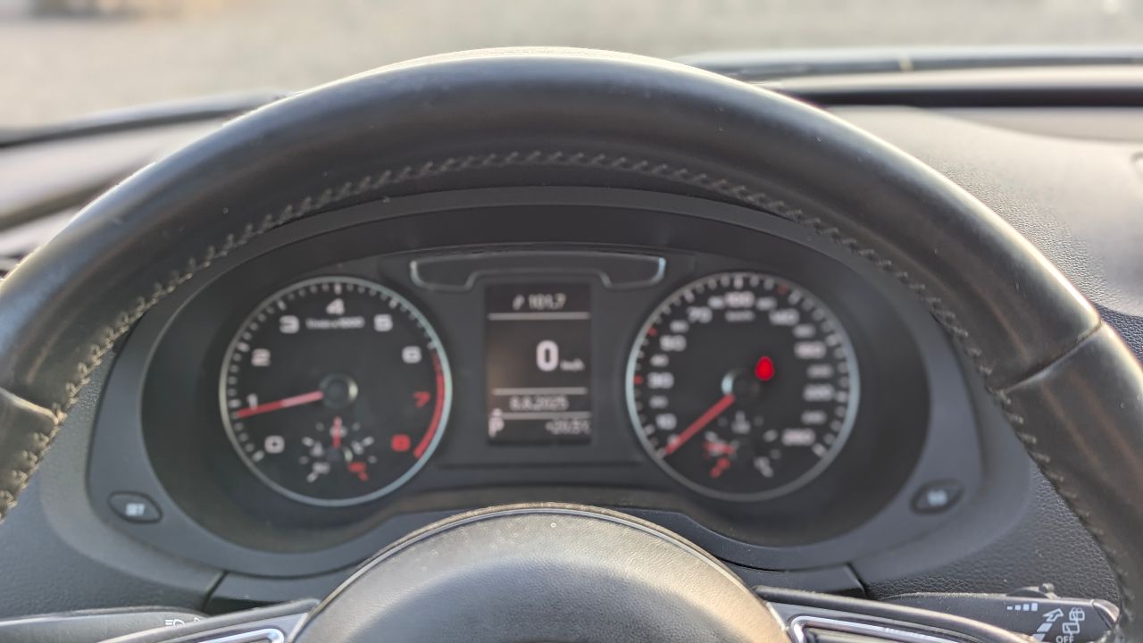 Audi Q3 - фото 13