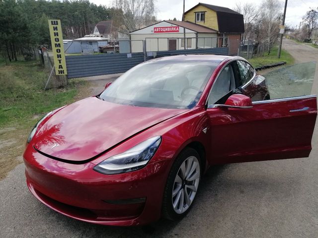 Tesla Model 3 - фото 3