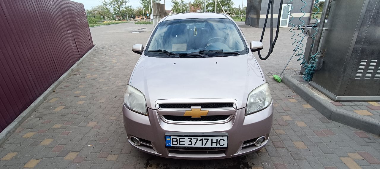 Chevrolet Aveo - фото 1