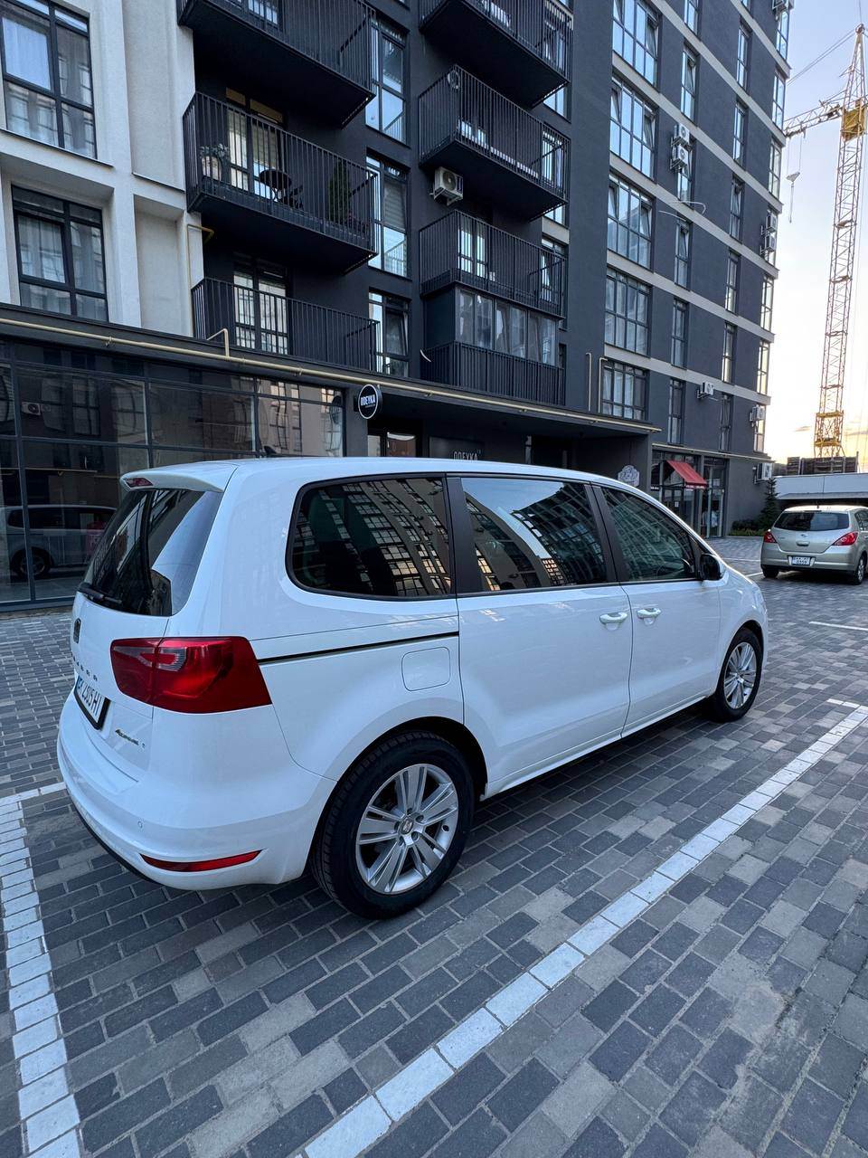 SEAT Alhambra - фото 3