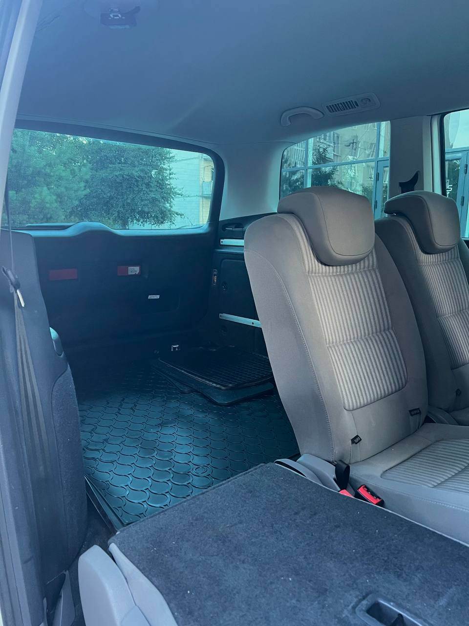 SEAT Alhambra - фото 11