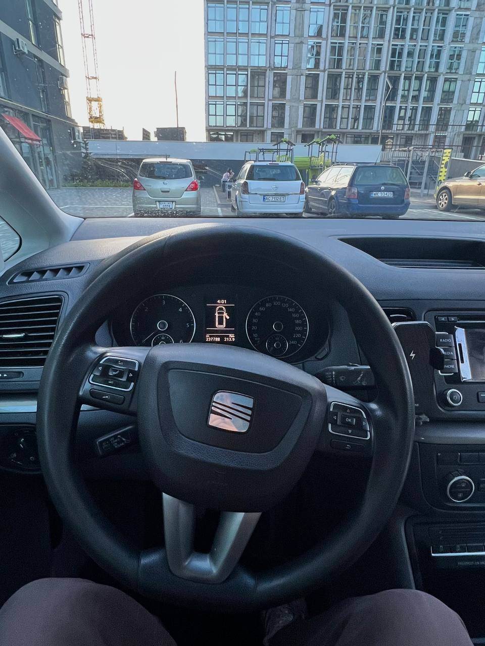 SEAT Alhambra - фото 16