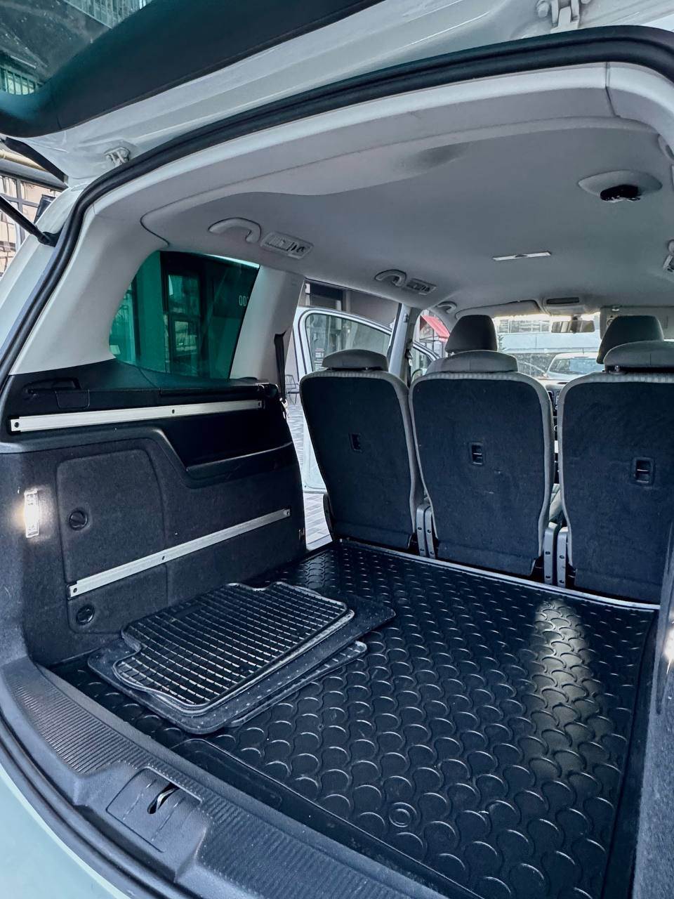 SEAT Alhambra - фото 26