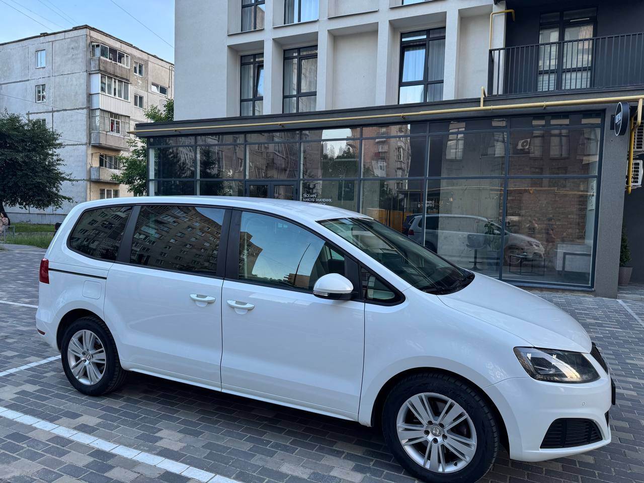 SEAT Alhambra - фото 2