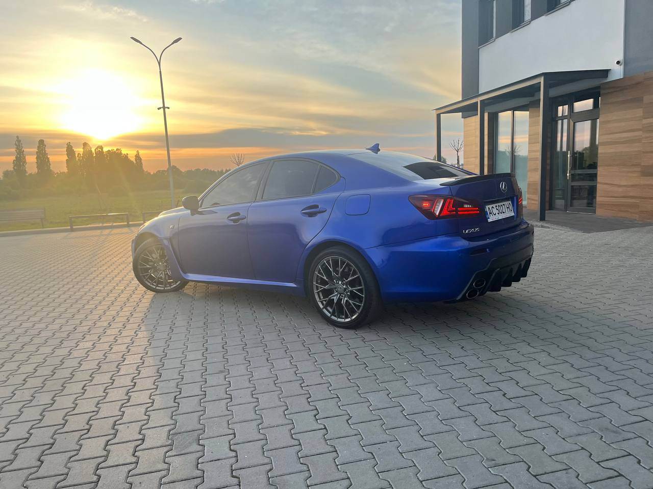 Lexus IS - фото 10