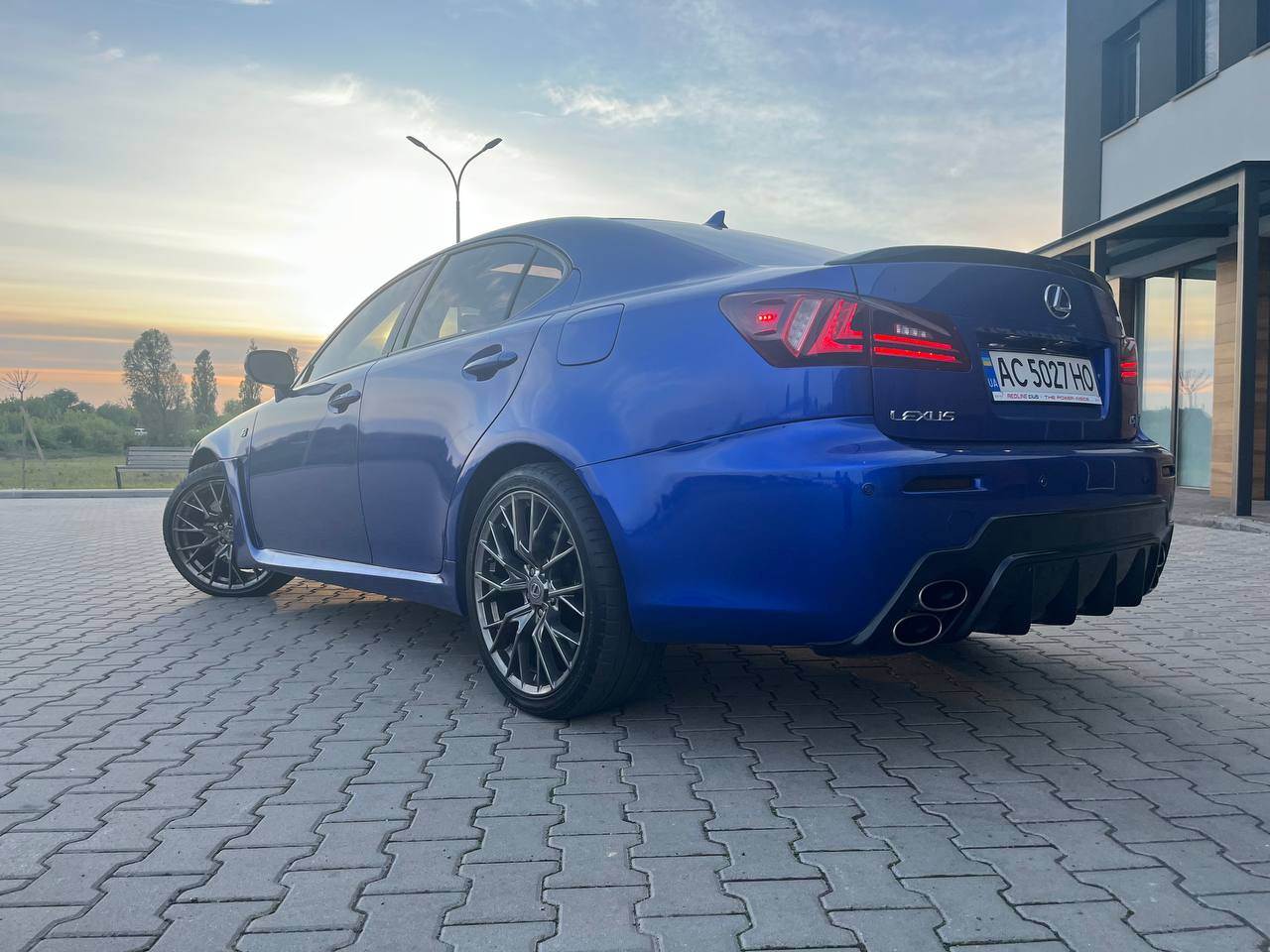 Lexus IS - фото 5