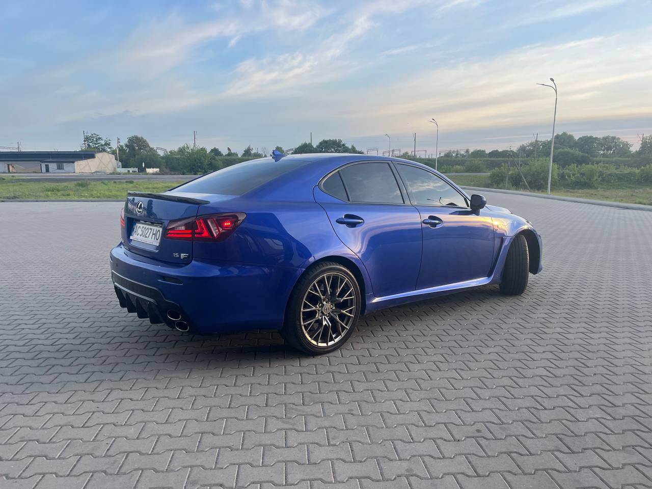 Lexus IS - фото 1