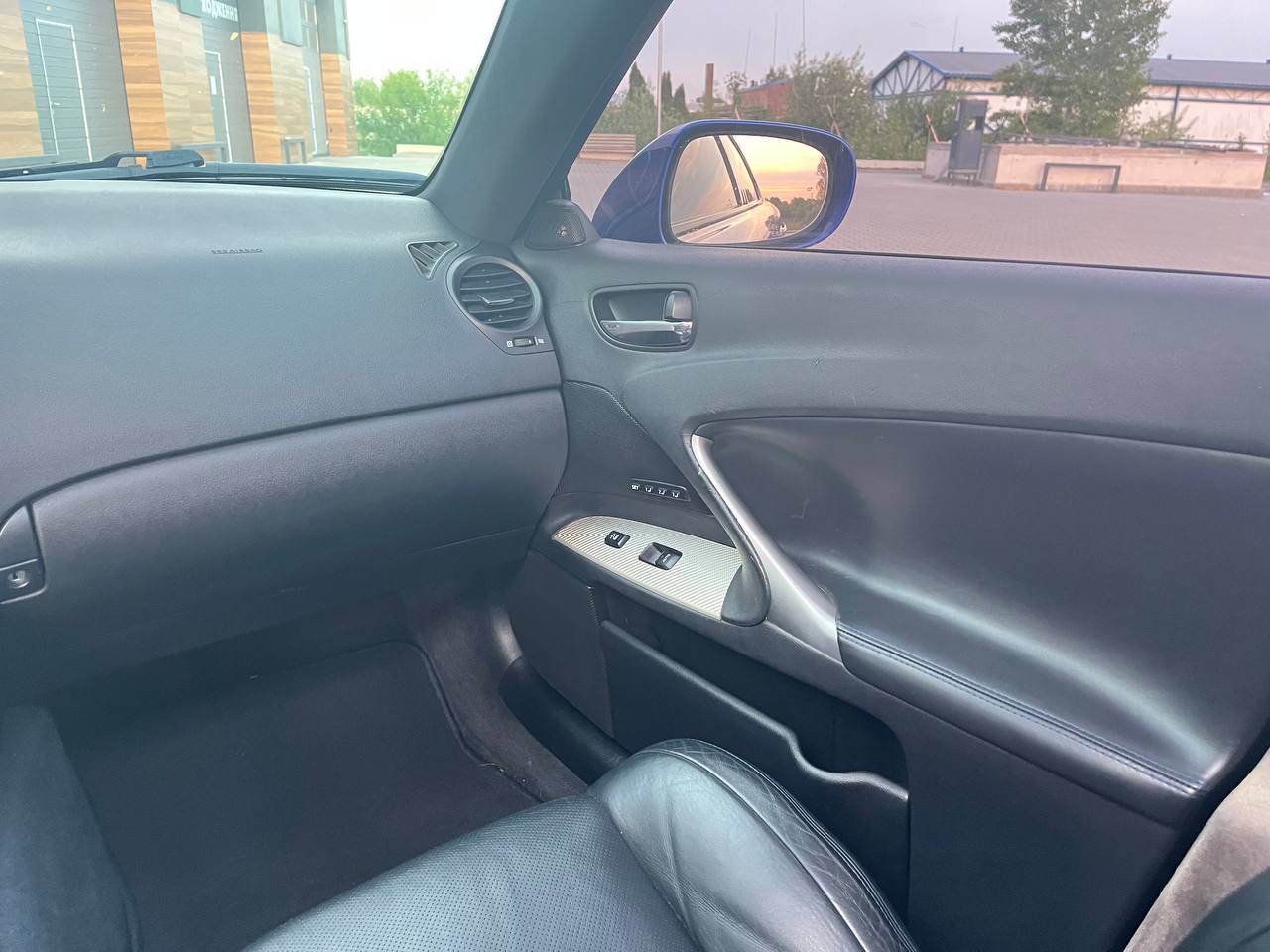 Lexus IS - фото 18