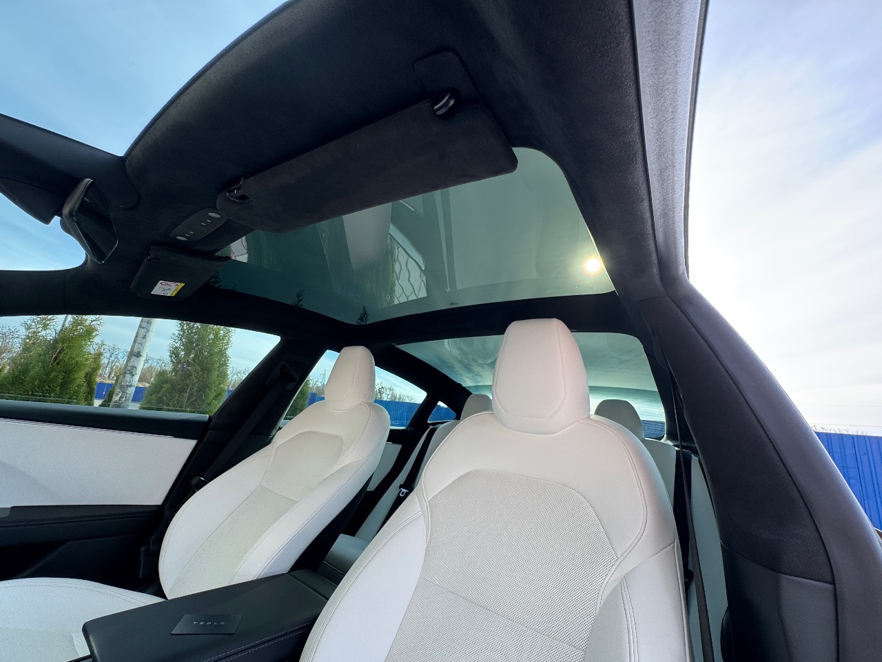 Tesla Model 3 - фото 11