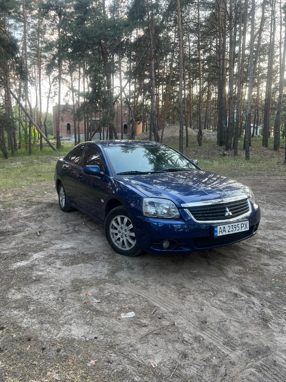 Mitsubishi Galant - фото 1