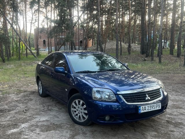 Mitsubishi Galant - фото 1