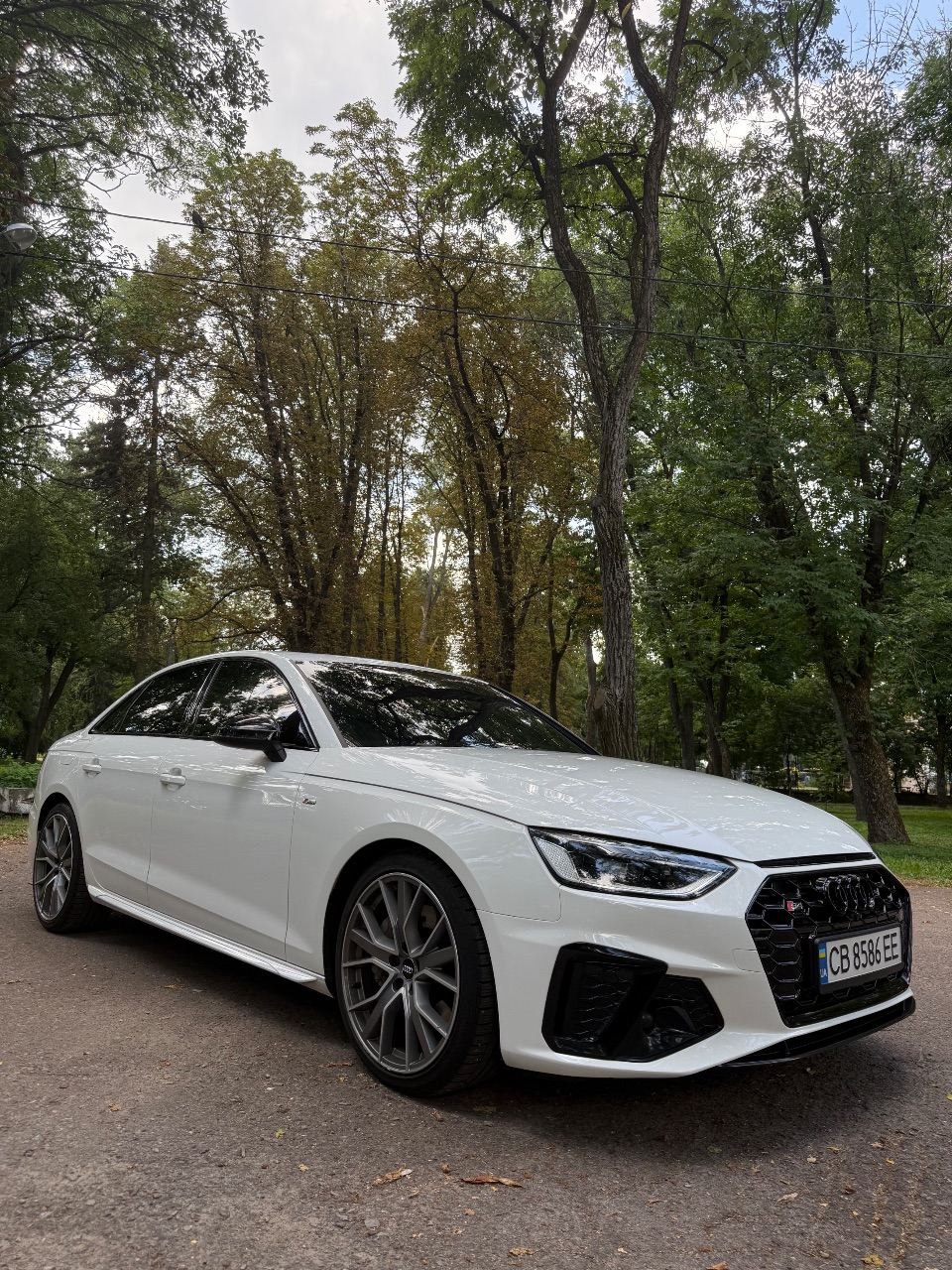 Audi A4 - фото 3