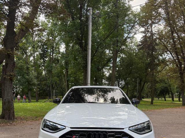 Audi A4 - зображення 2