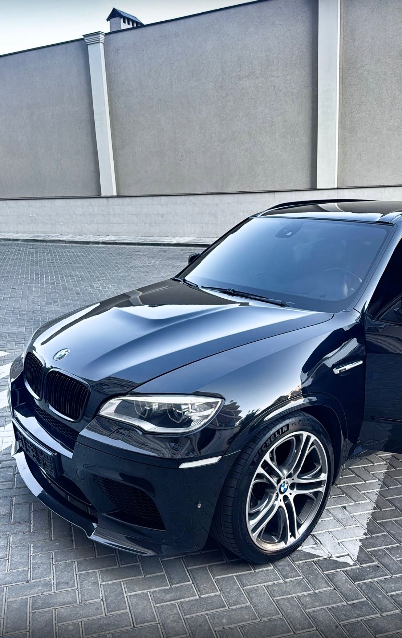 BMW X5 M - фото 1
