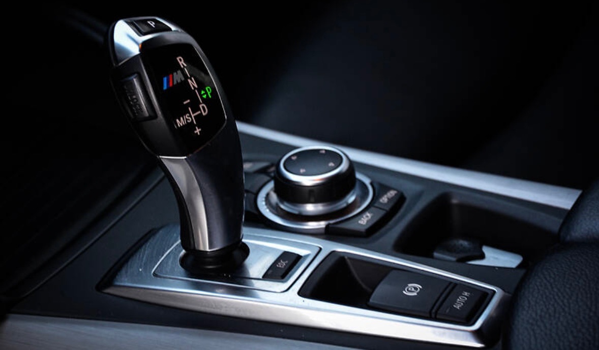 BMW X5 M - фото 12