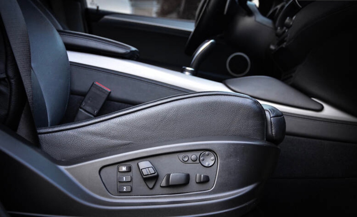 BMW X5 M - фото 13