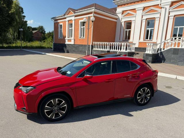 Lexus UX - фото 2