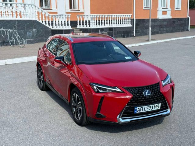 Lexus UX - фото 1