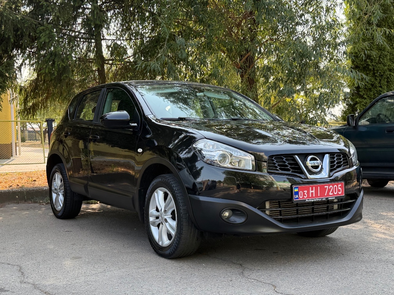 Nissan Qashqai - фото 1