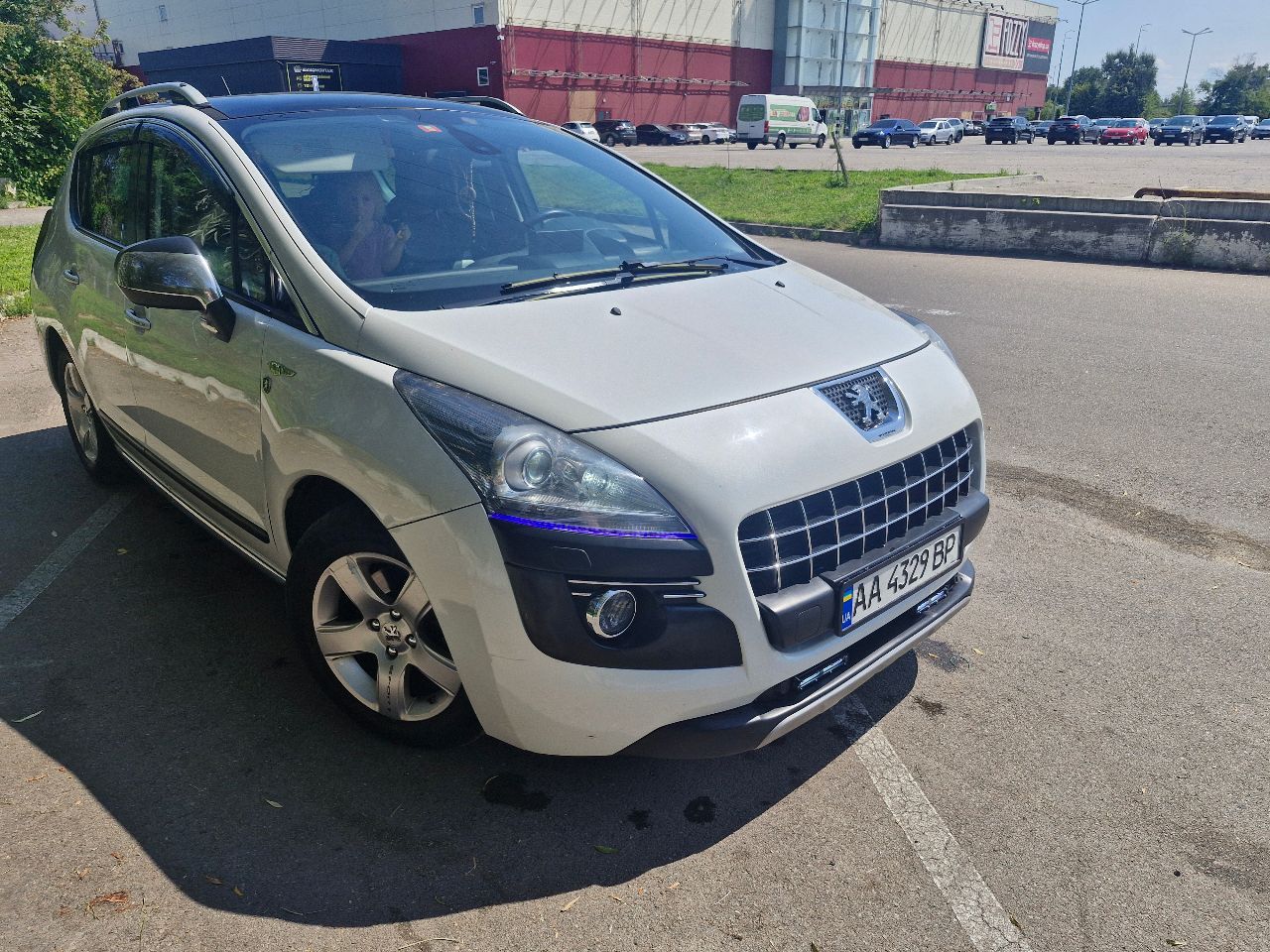 Peugeot 3008 - фото 3