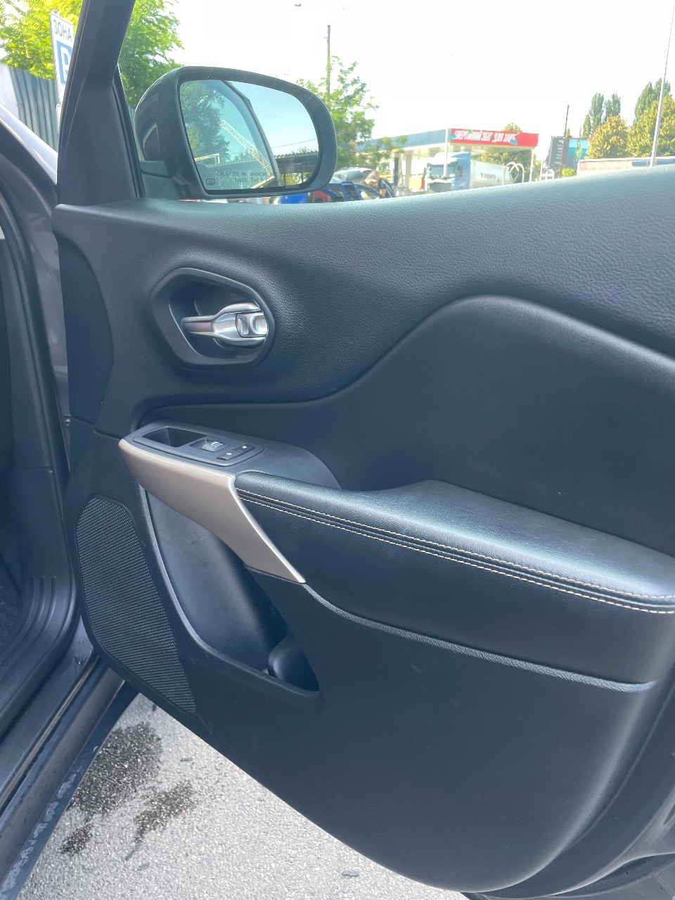 Jeep Cherokee - фото 17