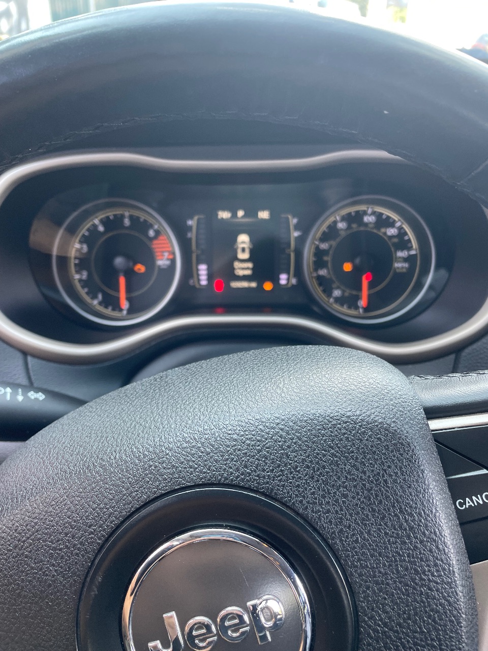 Jeep Cherokee - фото 18