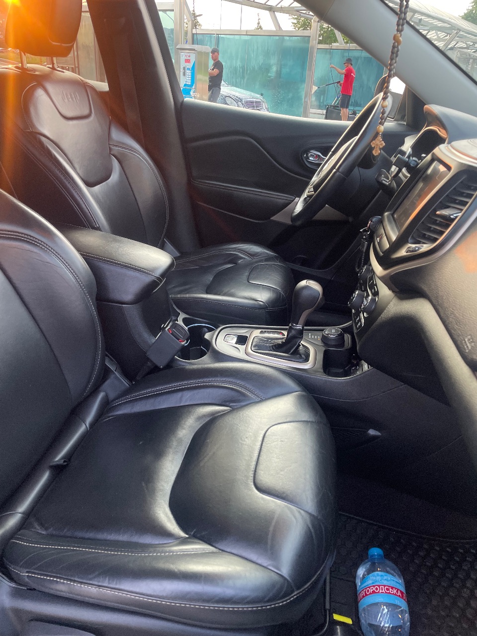 Jeep Cherokee - фото 7