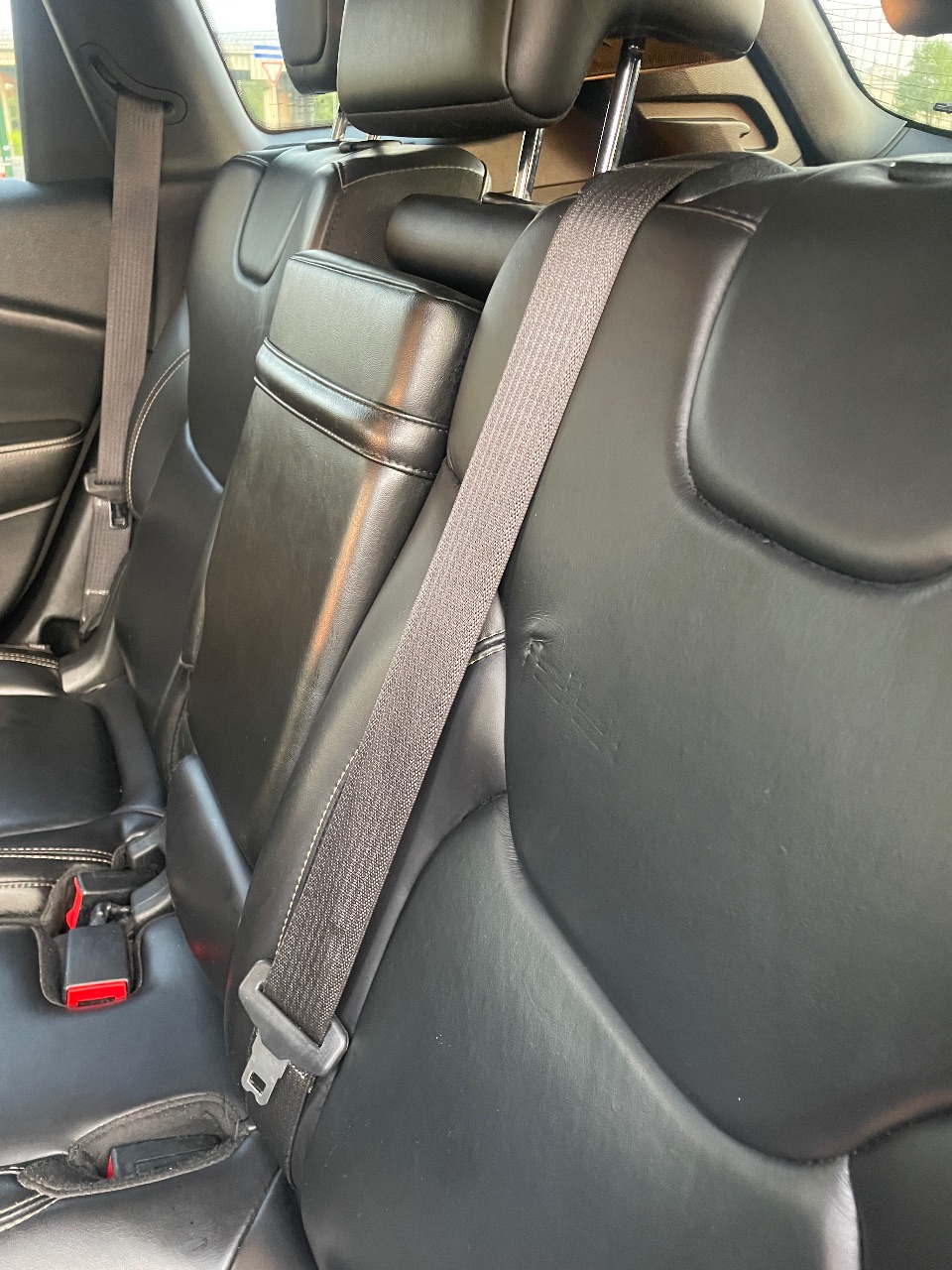 Jeep Cherokee - фото 12