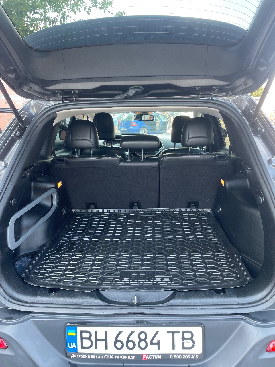 Jeep Cherokee - фото 8