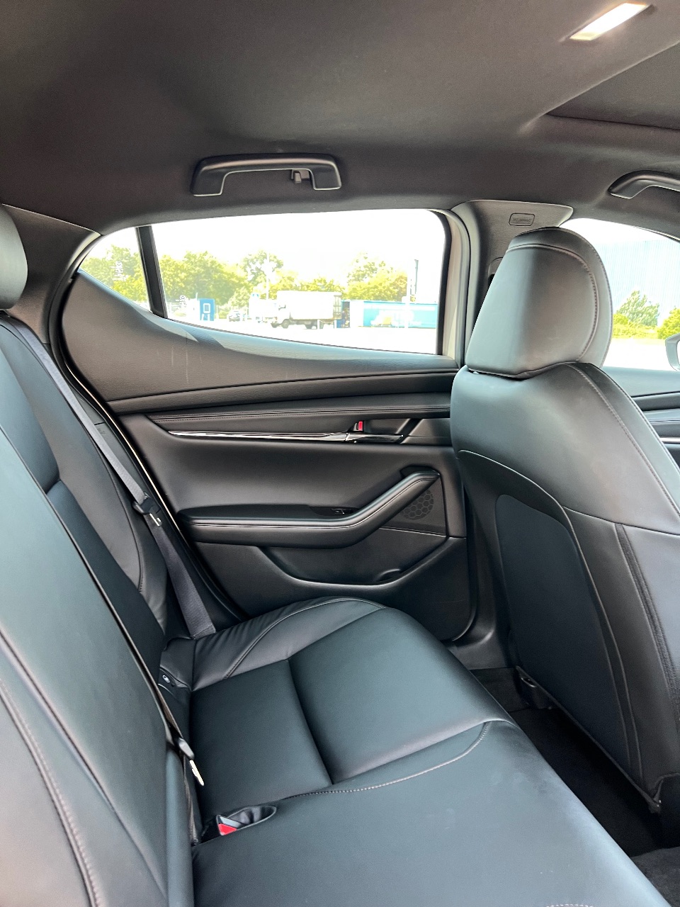 Mazda 3 - фото 30