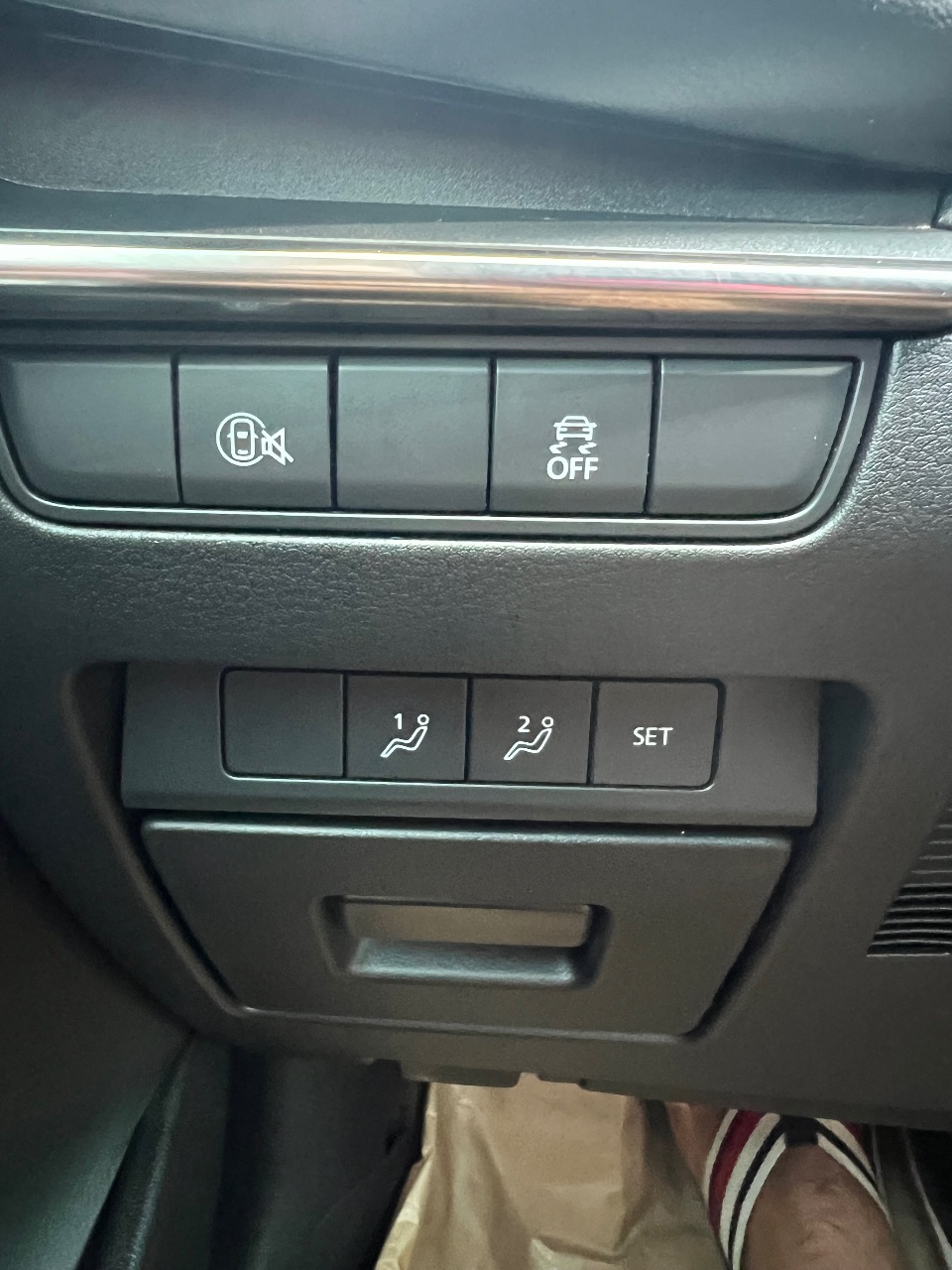 Mazda 3 - фото 10