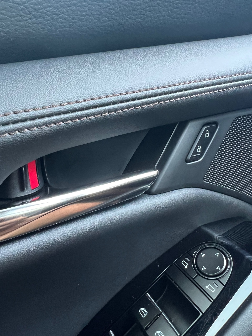 Mazda 3 - фото 8