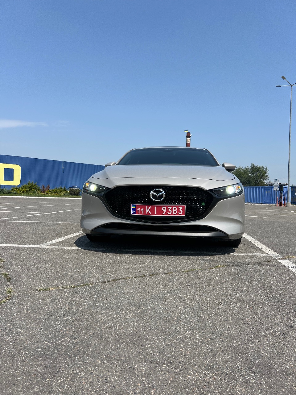 Mazda 3 - фото 9