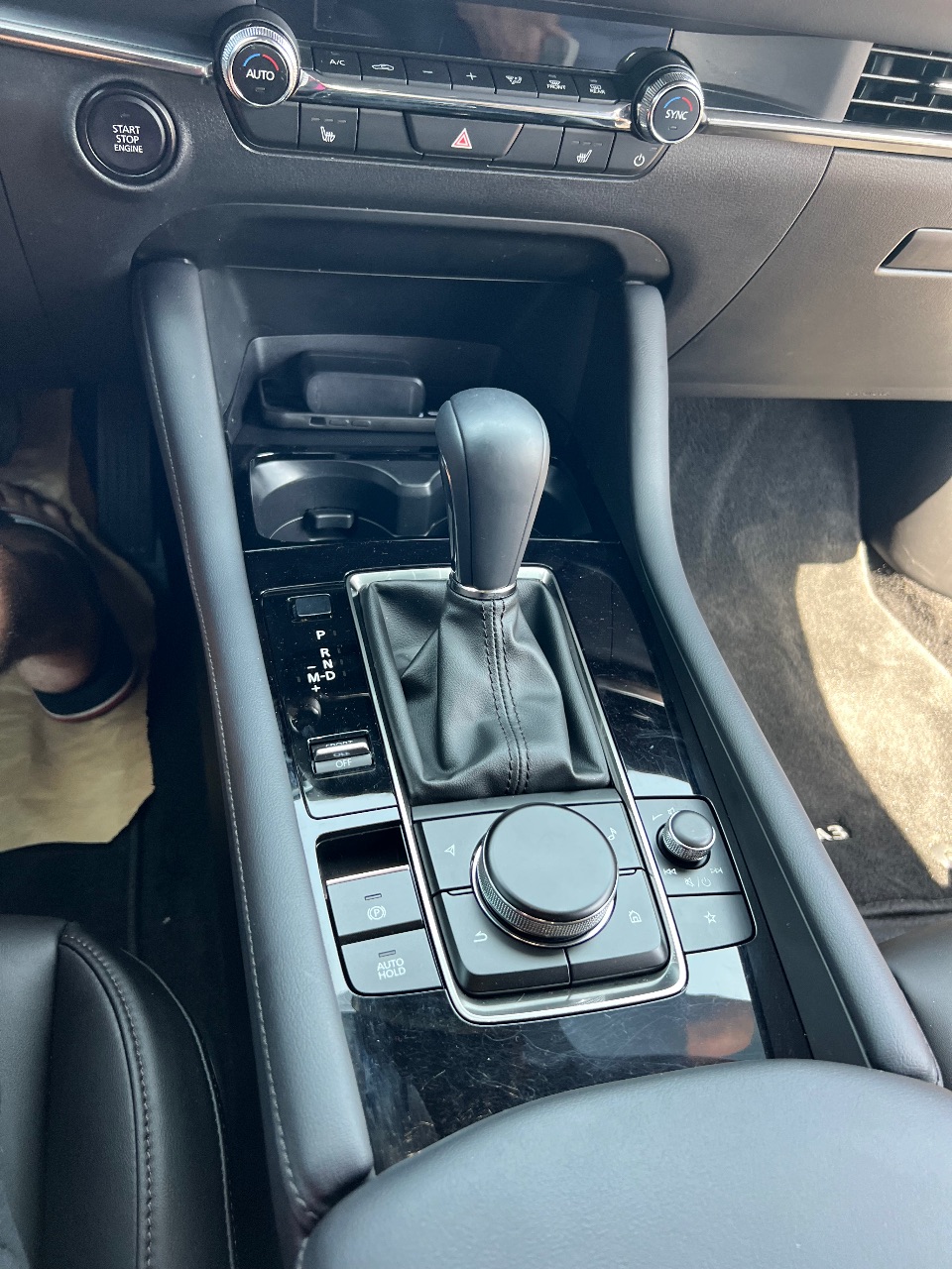 Mazda 3 - фото 17