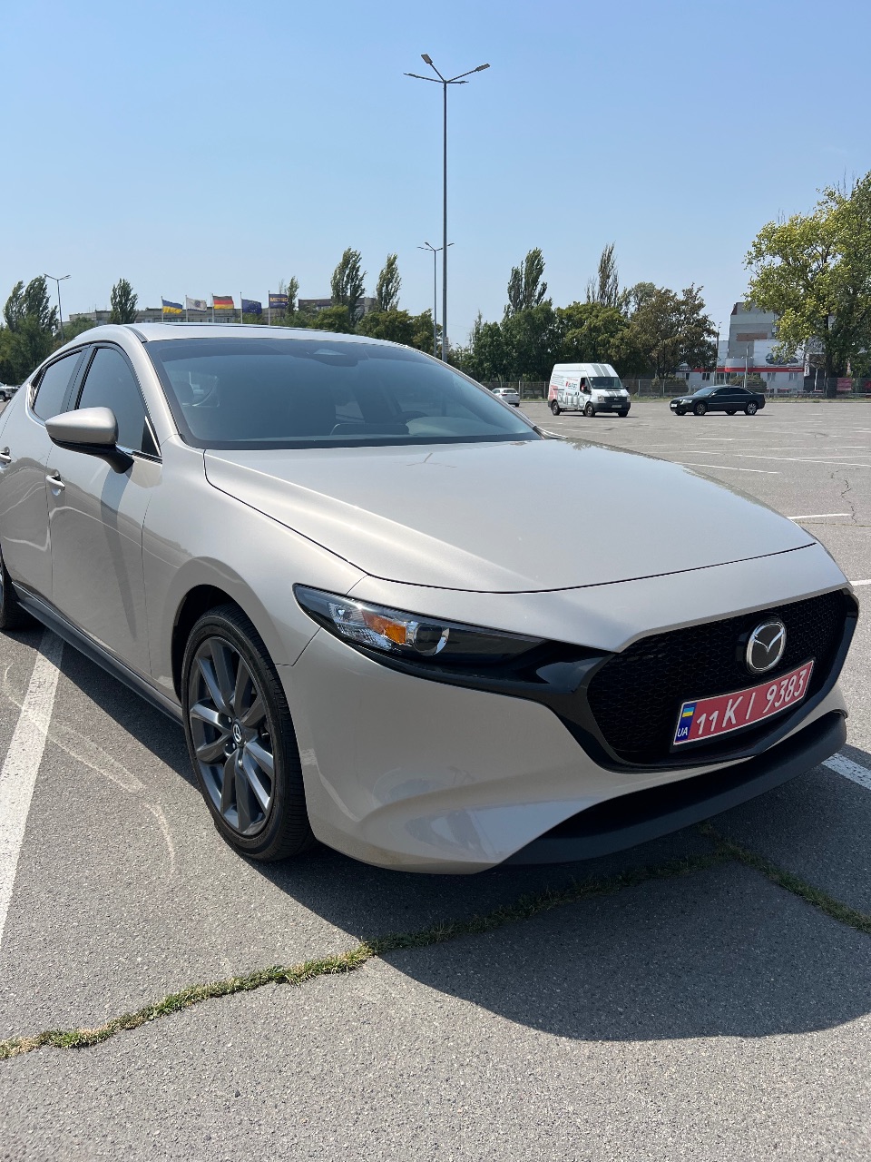 Mazda 3 - фото 1