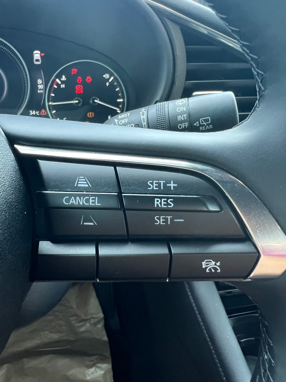 Mazda 3 - фото 13