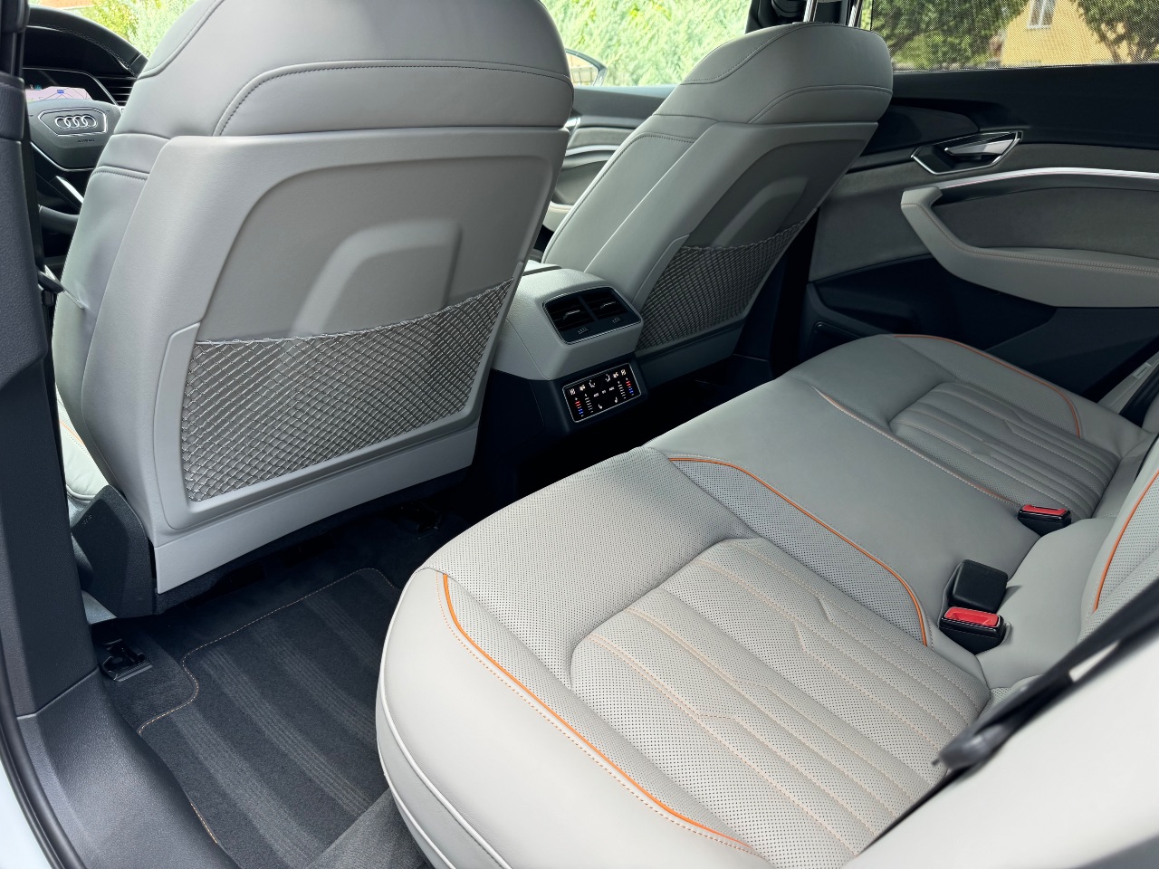 Audi e-tron Sportback - фото 24