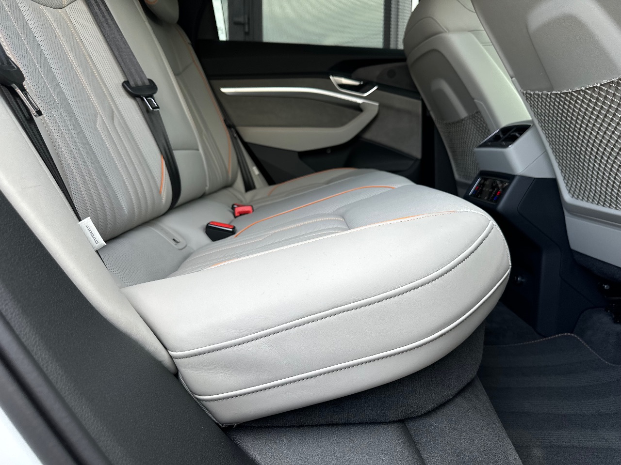 Audi e-tron Sportback - фото 26