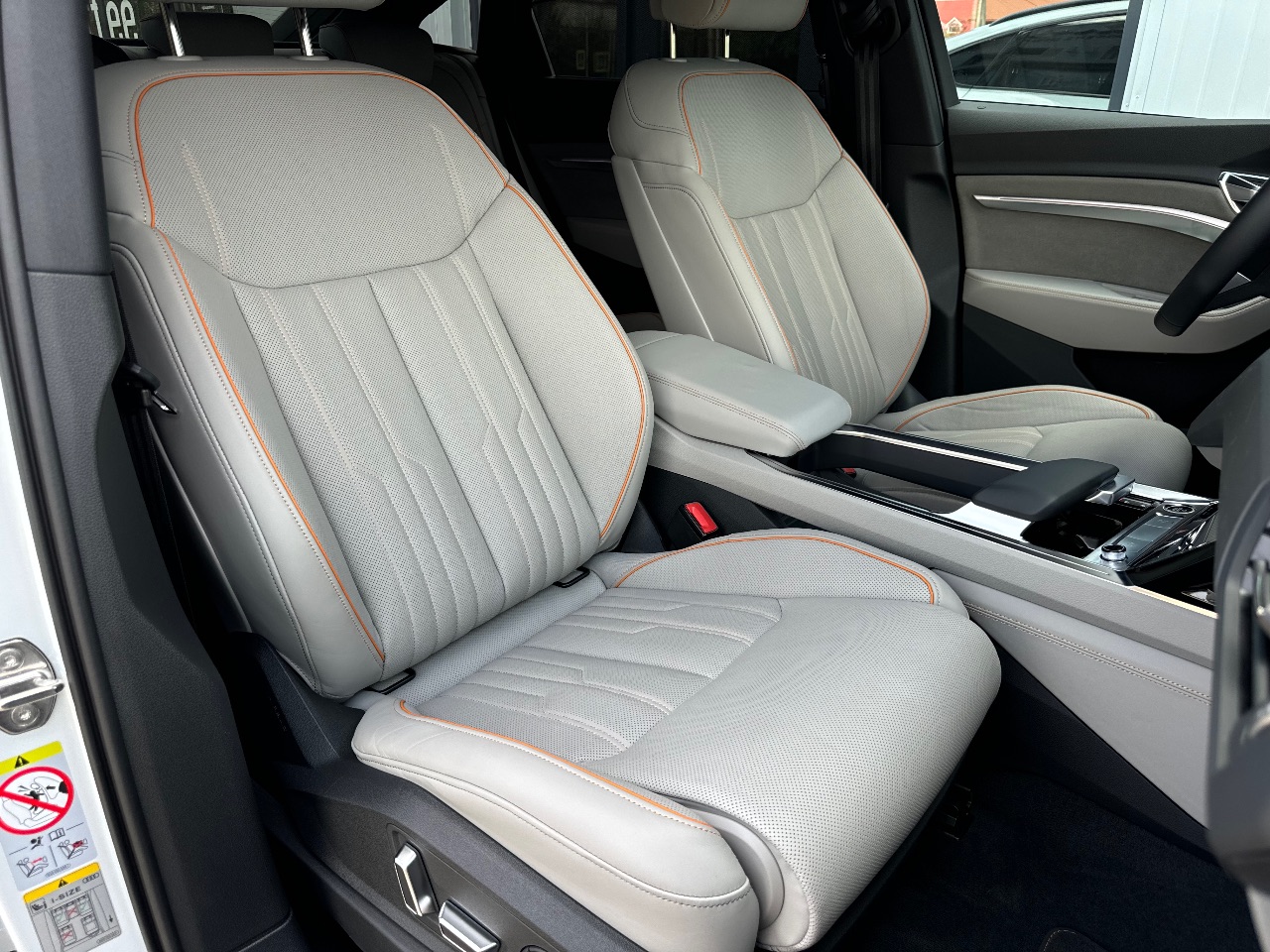 Audi e-tron Sportback - фото 31