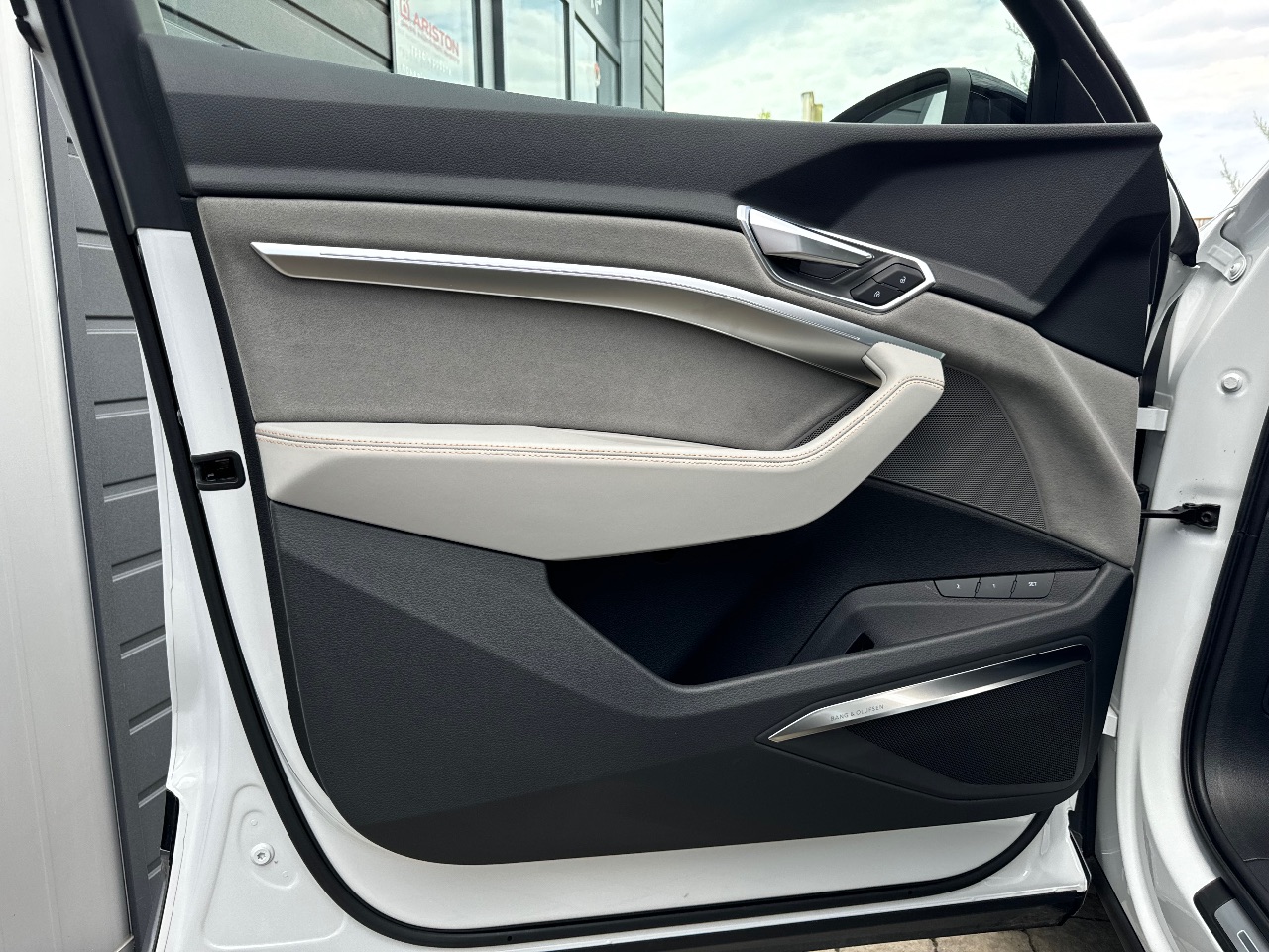 Audi e-tron Sportback - фото 41