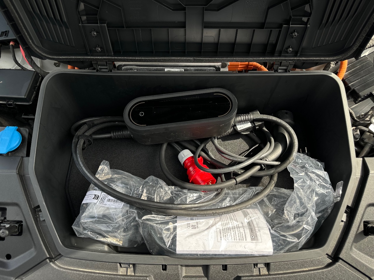 Audi e-tron Sportback - фото 38